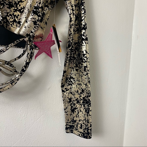 NWT. Meraki (Urban Outfitters ) Young Comtemporary Top. Gold and Black. Sz M - Picture 9 of 14